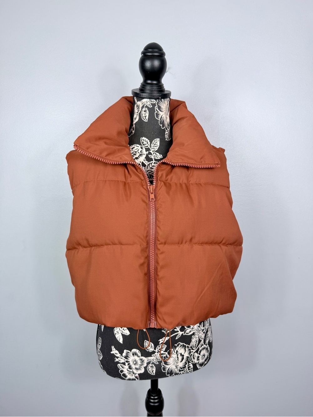 Merokeety brown sienna full zip adjustable cropped puffy vest size large